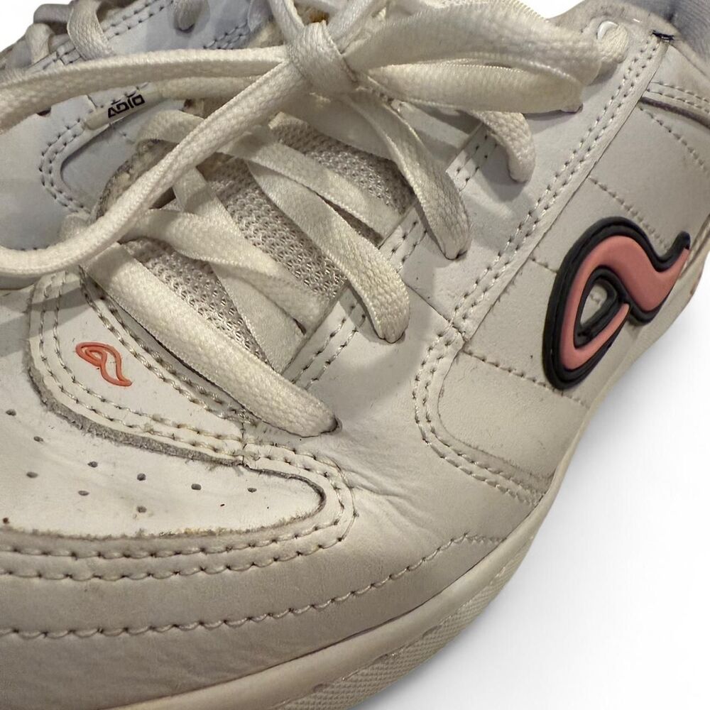 Vintage Y2K 2000s Rare Adio Women's White & Baby Pink Skate Shoes Sz 10 EUC